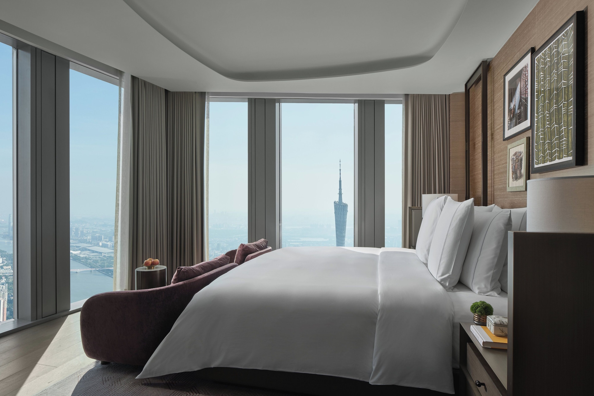 MANOR, SUITE, CANTON TOWER VIEW