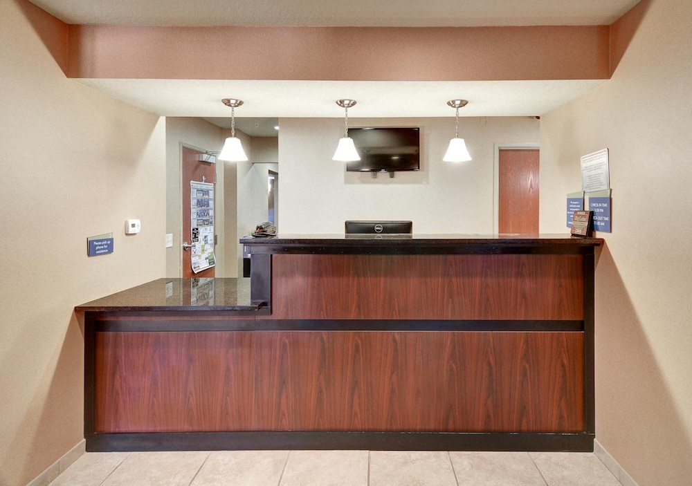 Cobblestone Inn Amp Suites Big Lake Tx 4/80
