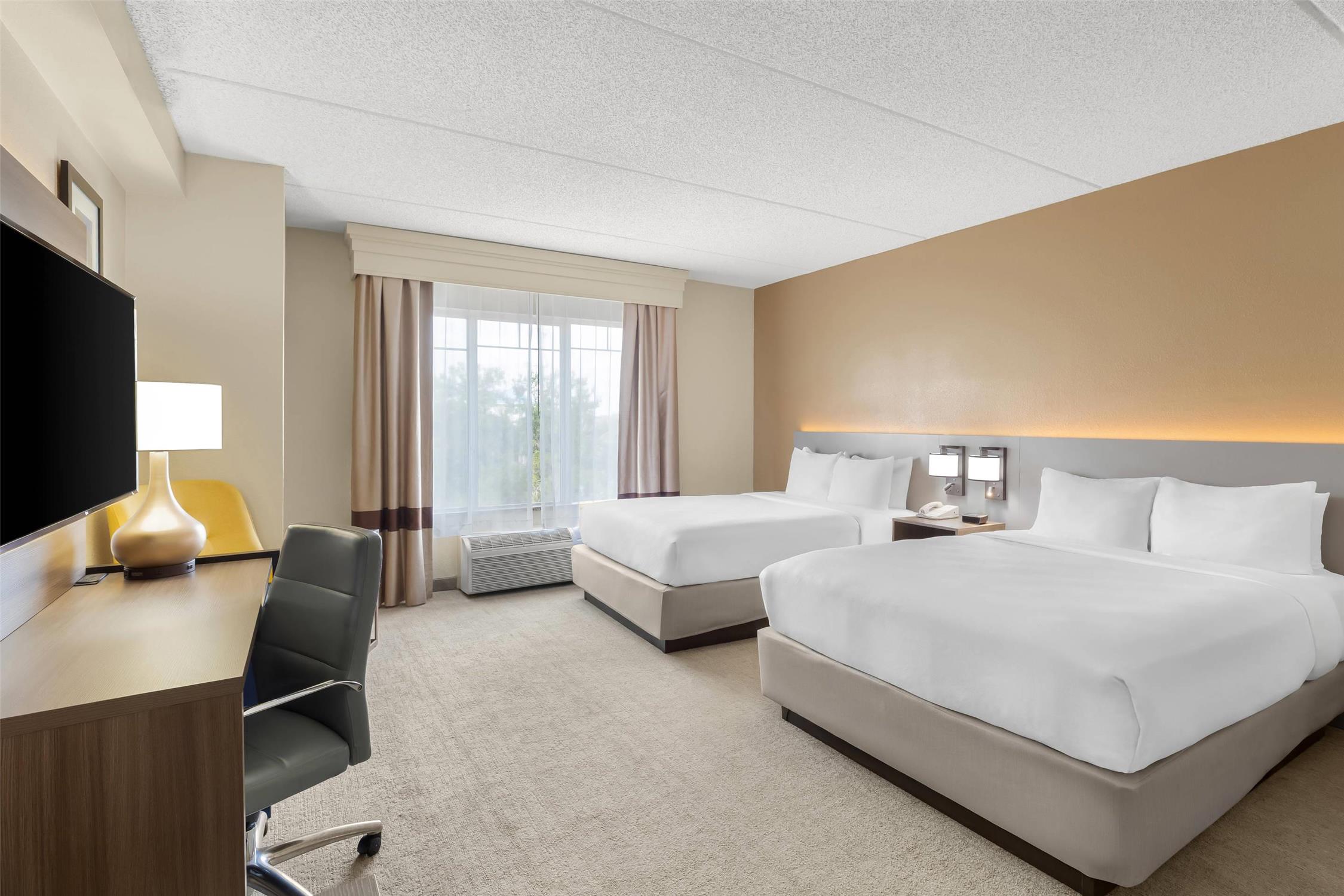 SUITE, 2 QUEEN BEDS, ACCESSIBLE