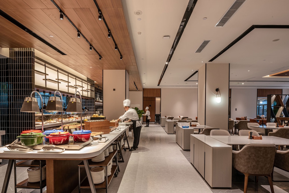 restaurant cafeteria