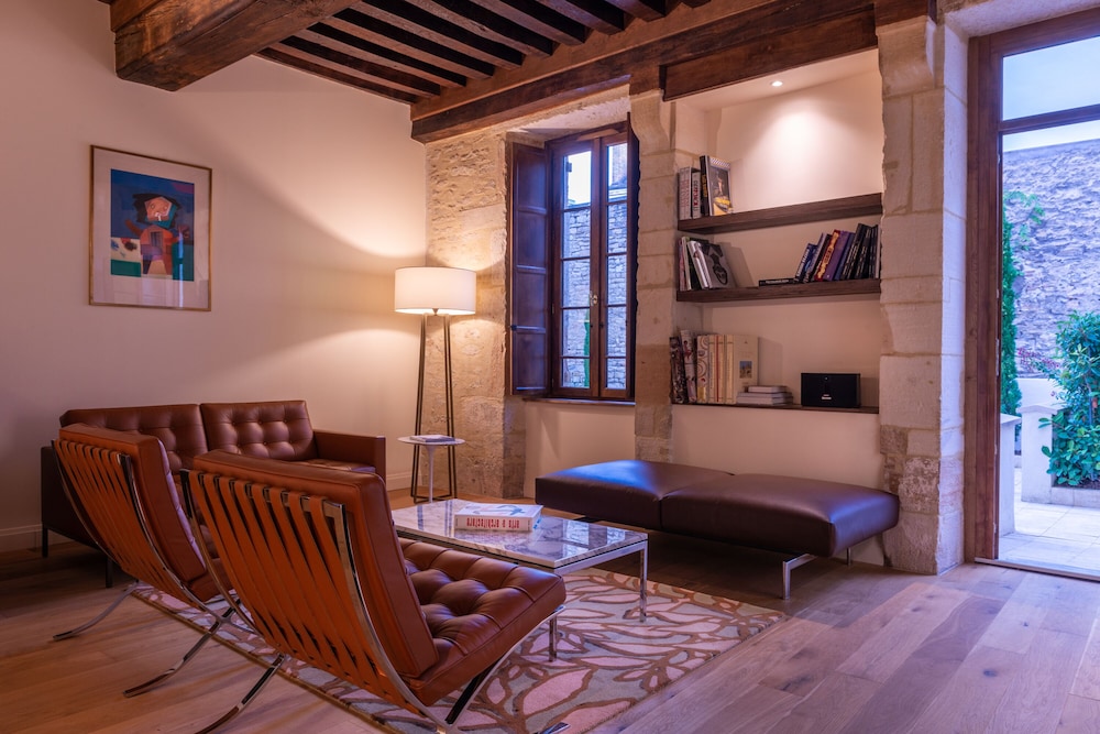 L Hotel de Beaune 43/73
