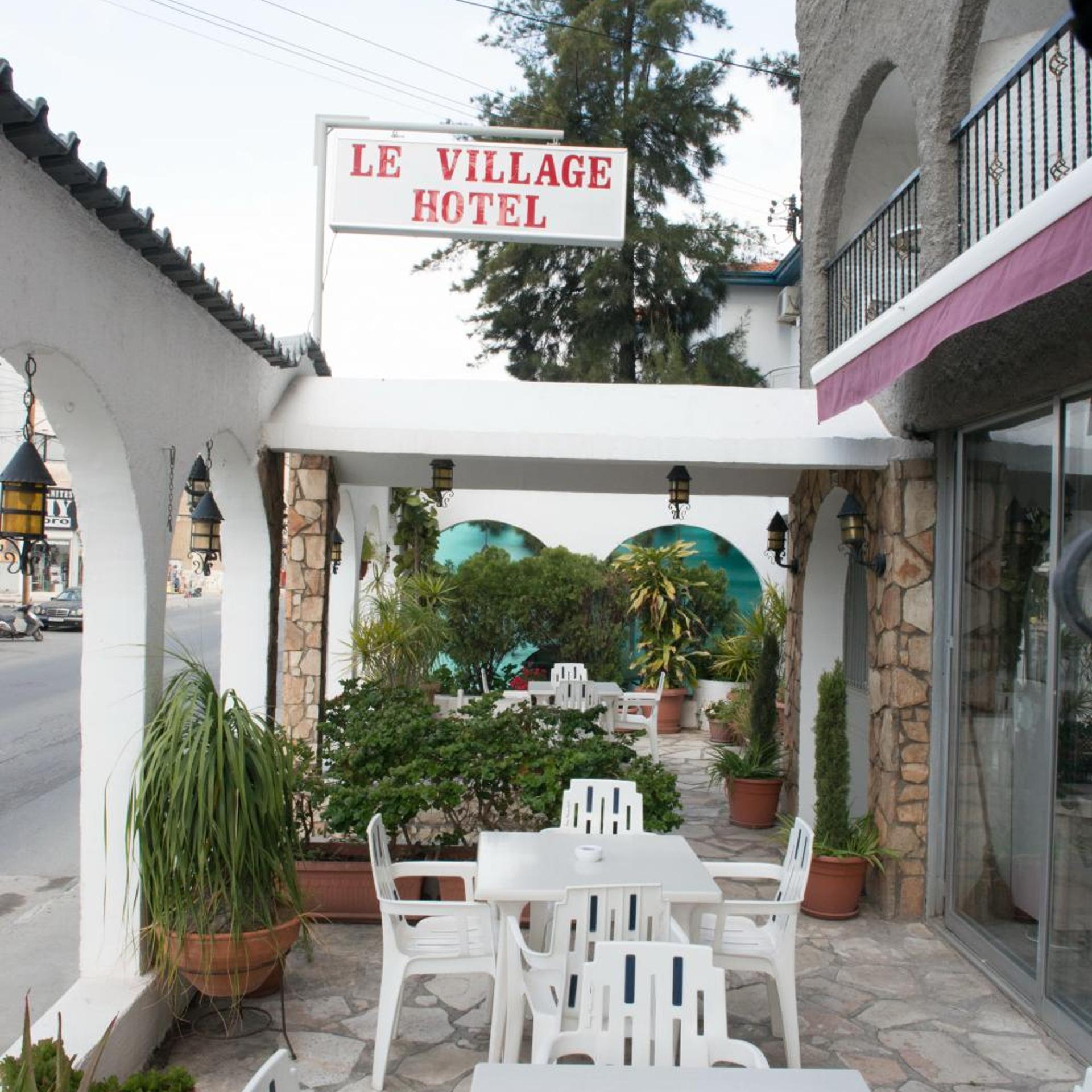 Le Village Hotel 6/50