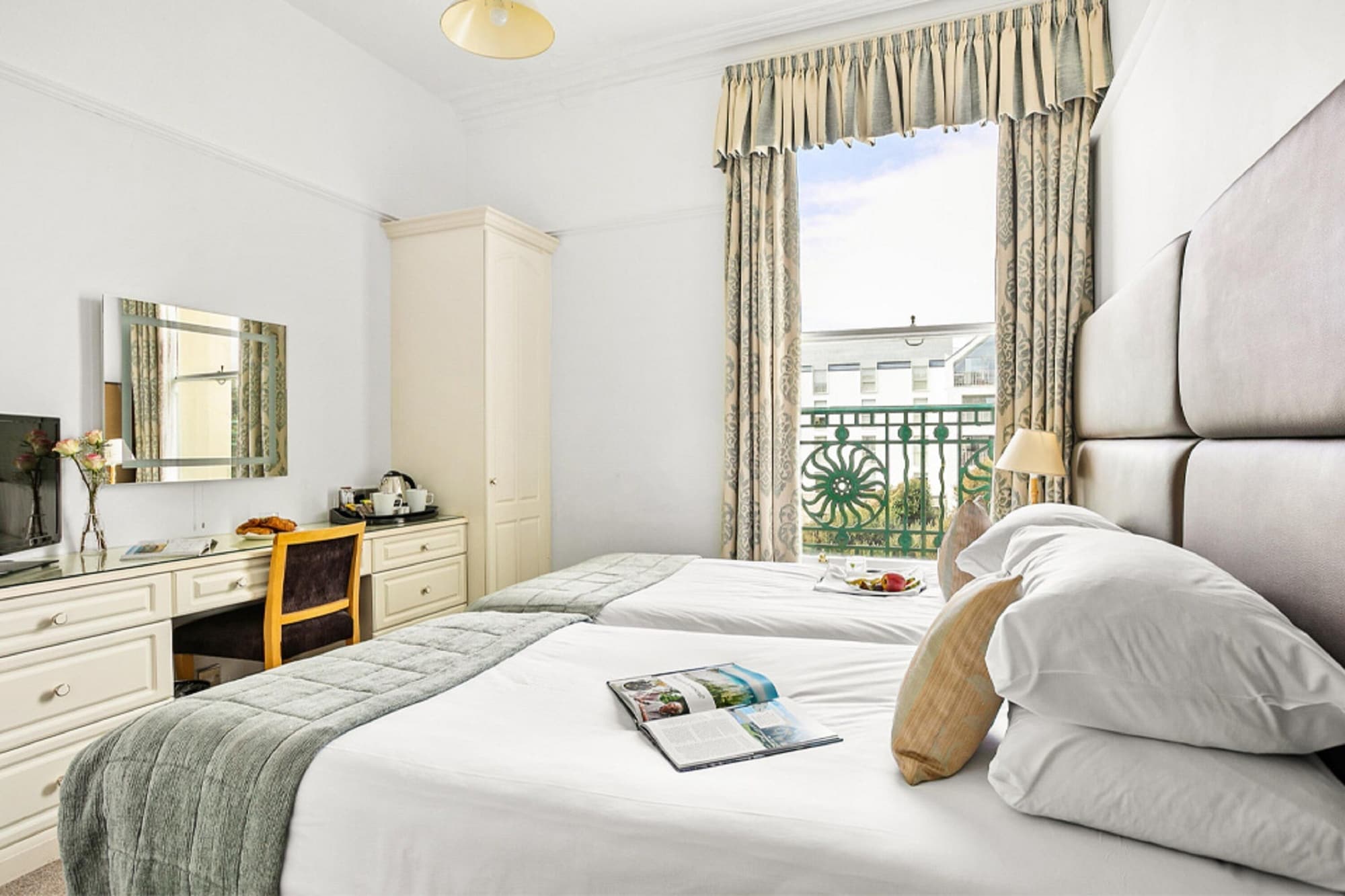 Inland, Standard, Twin Beds