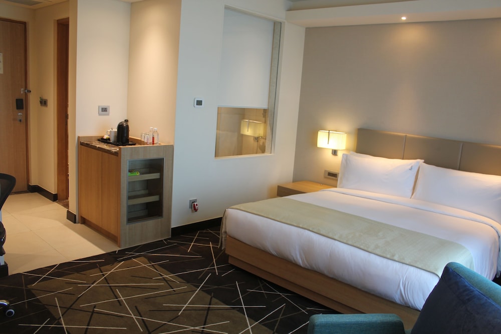 STANDARD, KING BED
