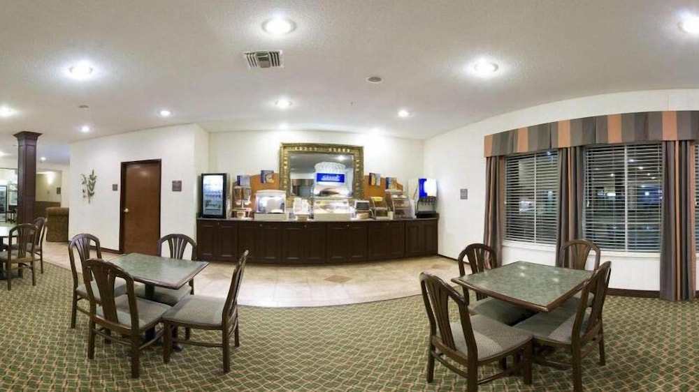 Holiday Inn Express Hotel Suites Livingston 27/37