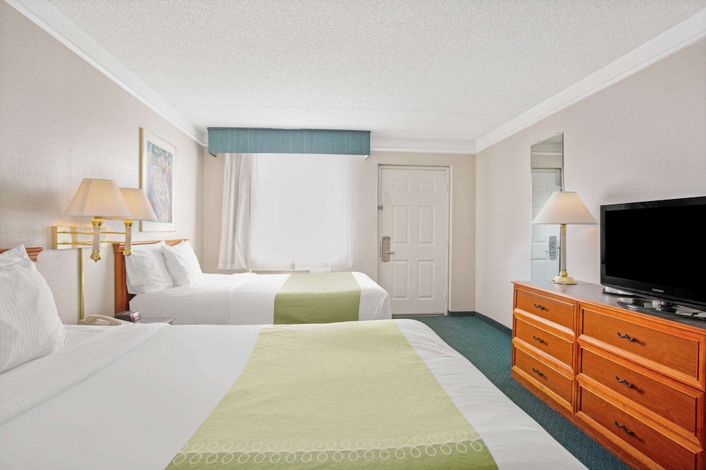 Days Inn by Wyndham Reno 23/47