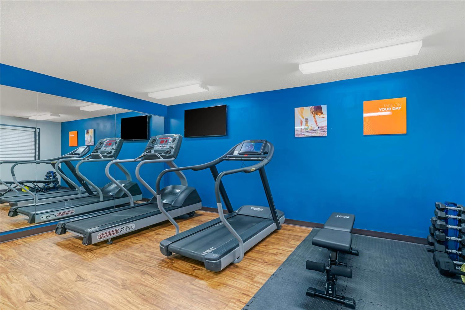 Comfort Inn & Suites Sheboygan I-43 8/13