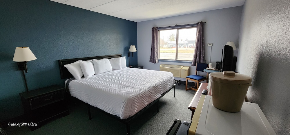 Days Inn Sheboygan the Falls 40/41