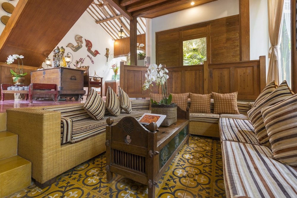 Villa Kampung Kecil 47/78