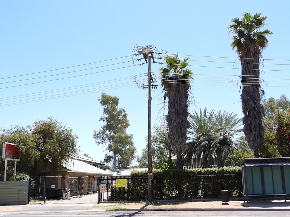 ALICE MOTOR INN 3/56