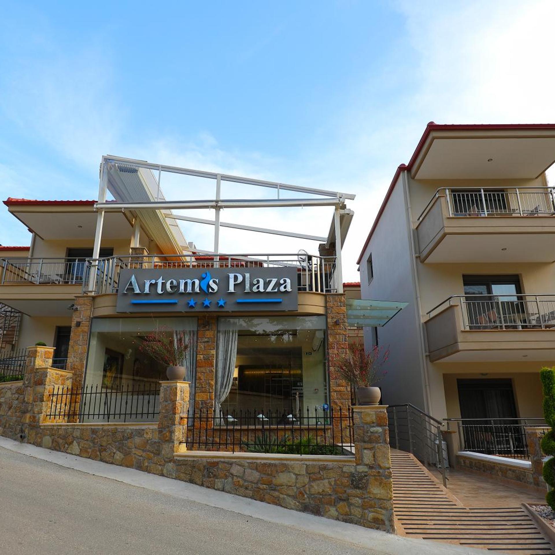 Artemis Plaza 2/76