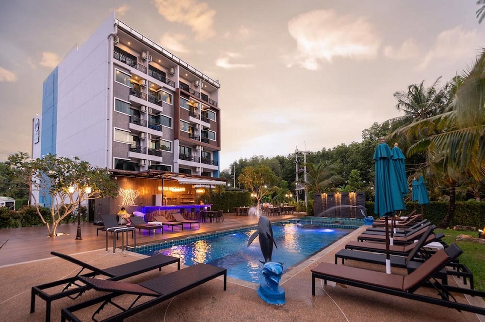 River Front Krabi Hotel 9/55