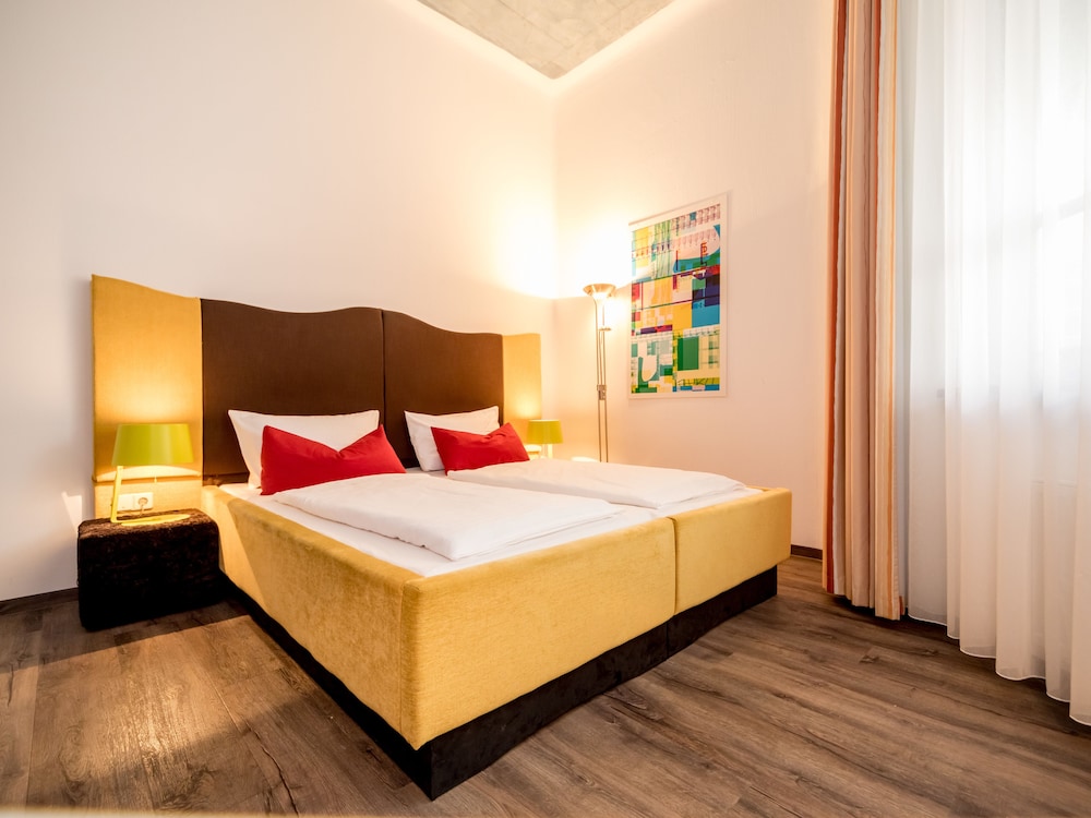 ArtHotel Magdeburg 5/50