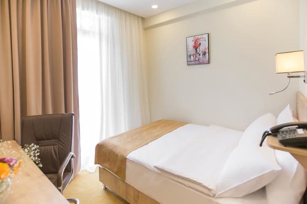 Atrium Boutique Hotel 38/50