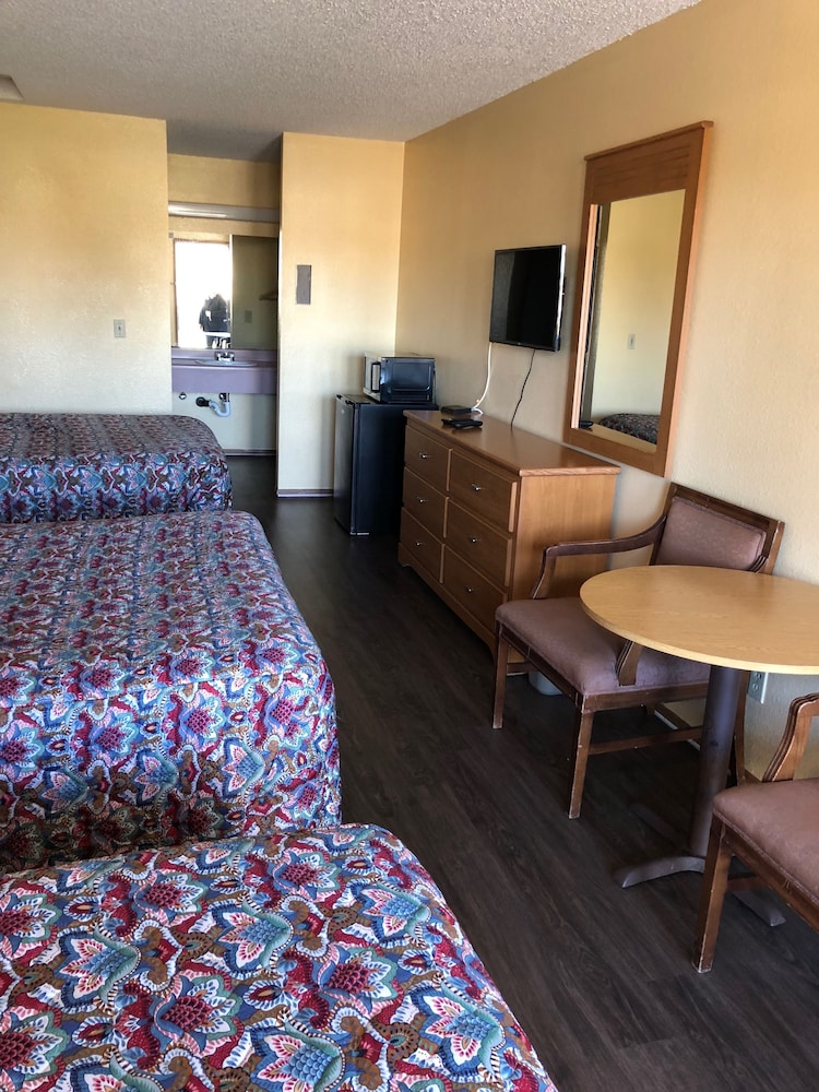Sumner Motor Inn 30/55