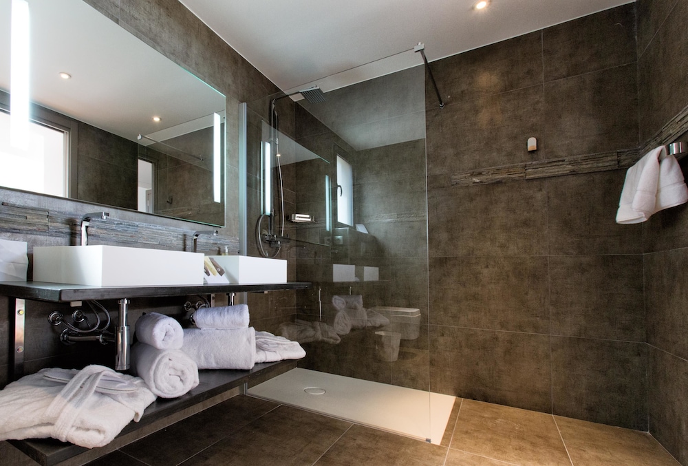Hotel Version Maquis Santa Manza 46/50