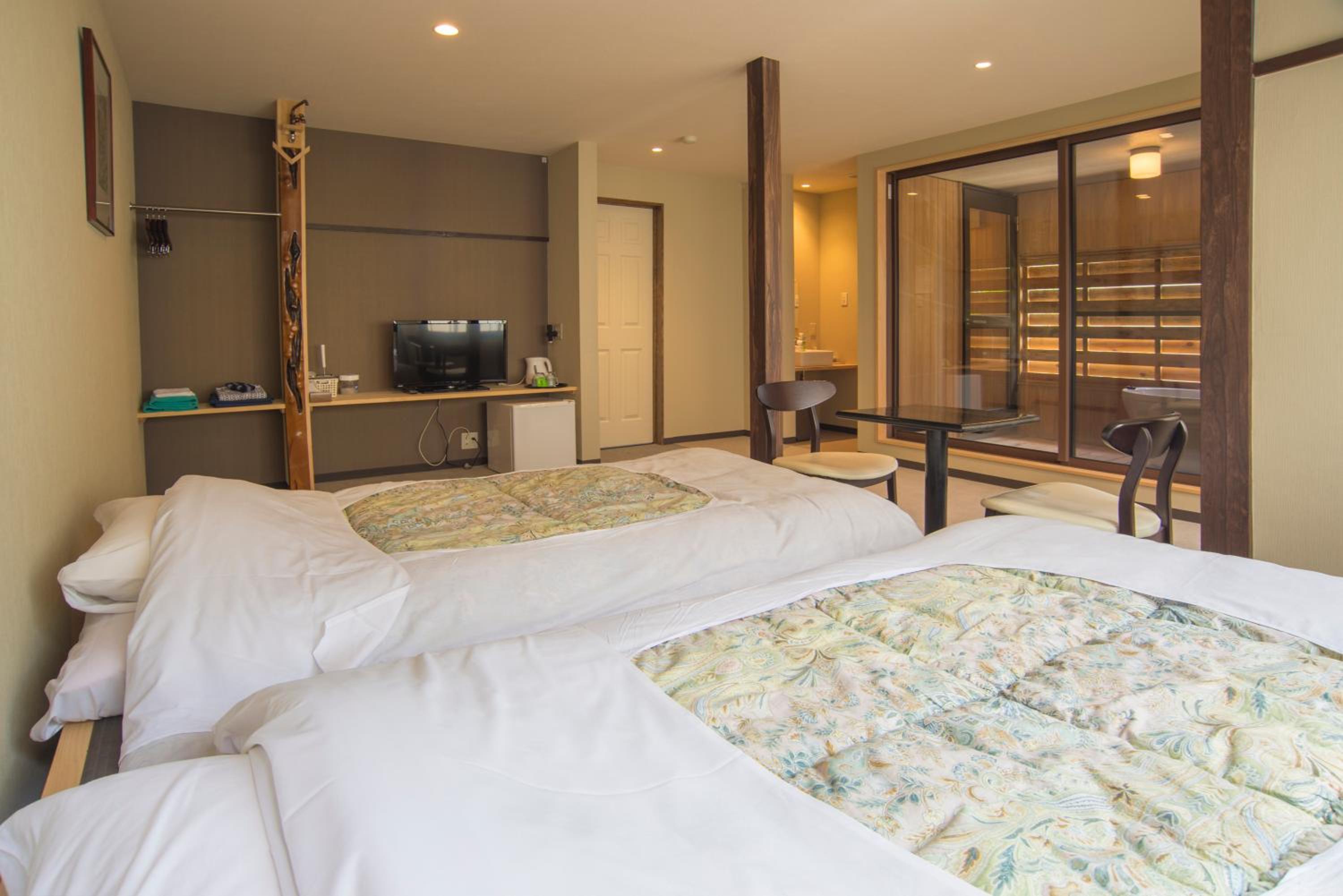 Room, Twin Beds, Semi Outdoor Bath