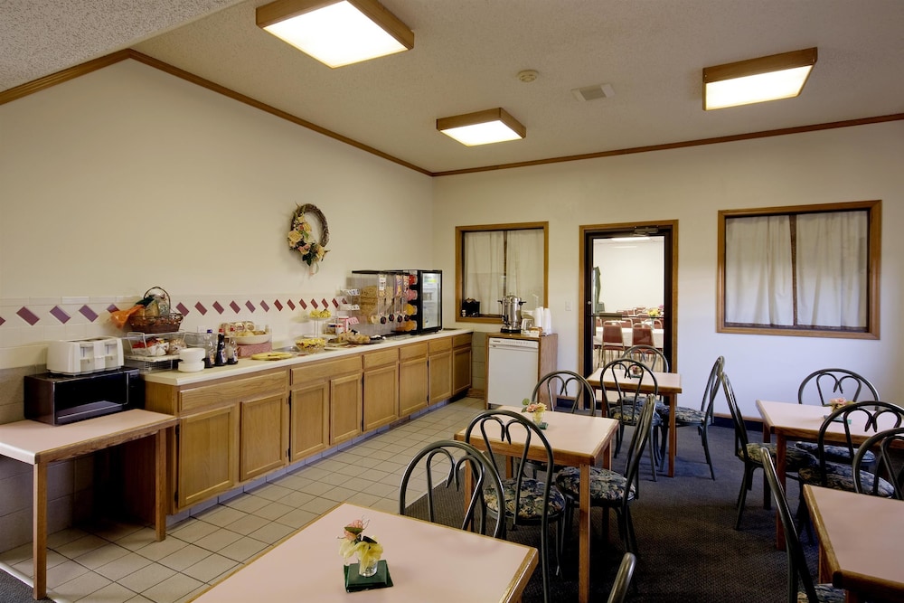 Americas Best Value Inn Suites Nevada 23/29