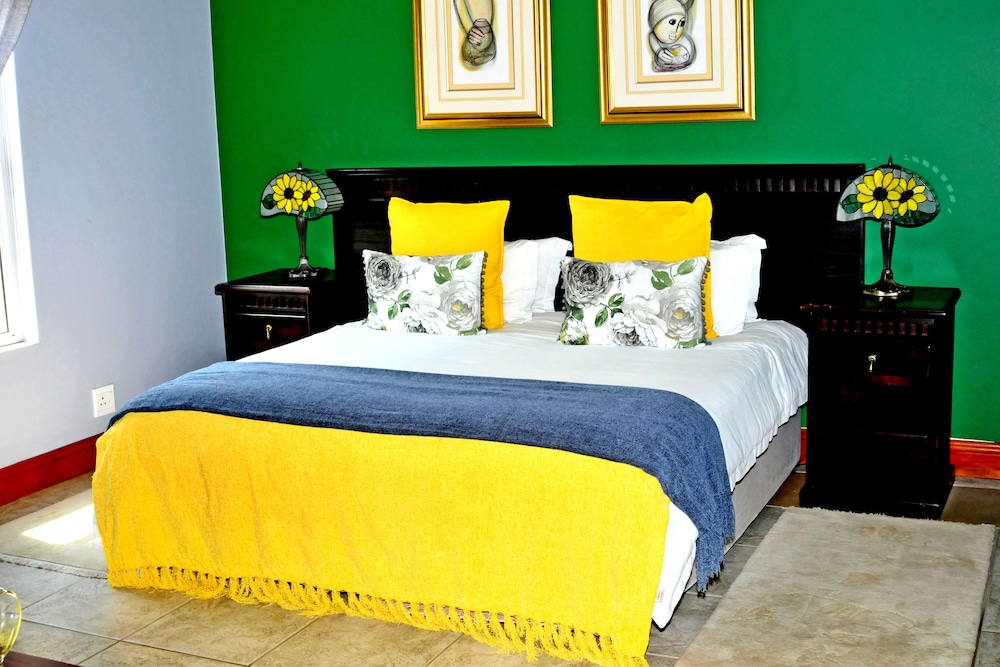 1 BEDROOM, COMFORT, SUITE