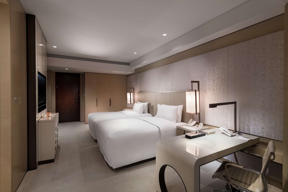 Conrad Beijing 16/85