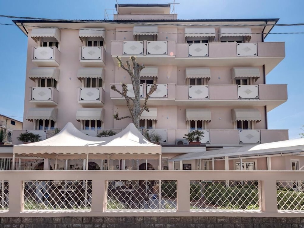 Hotel Azzurra 2/50