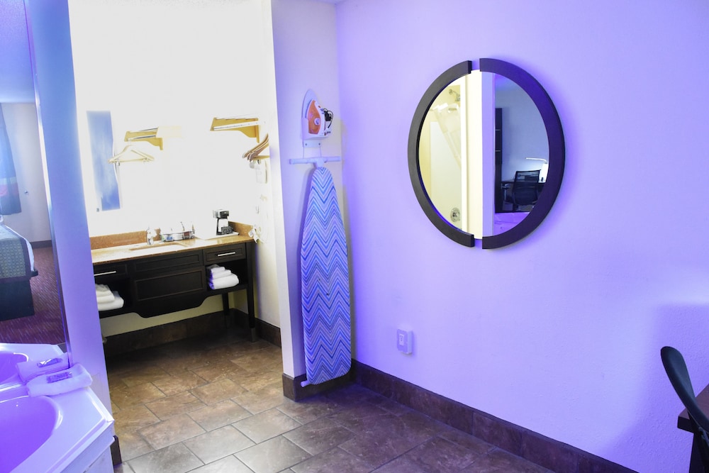 SureStay Hotel by Best Western Manning 26/39
