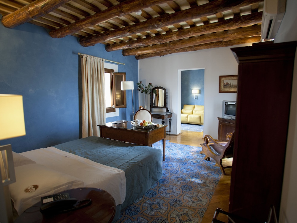 Hotel Carmine 23/52