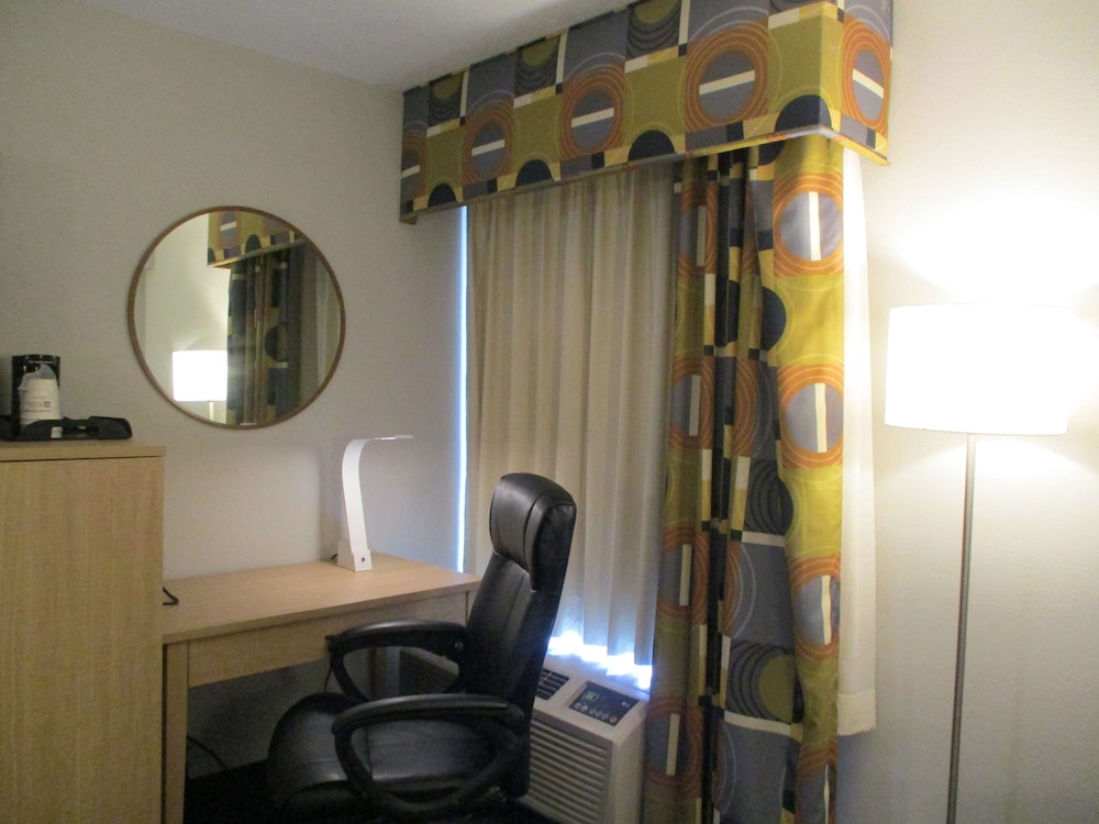 Best Western Batesville 56/73