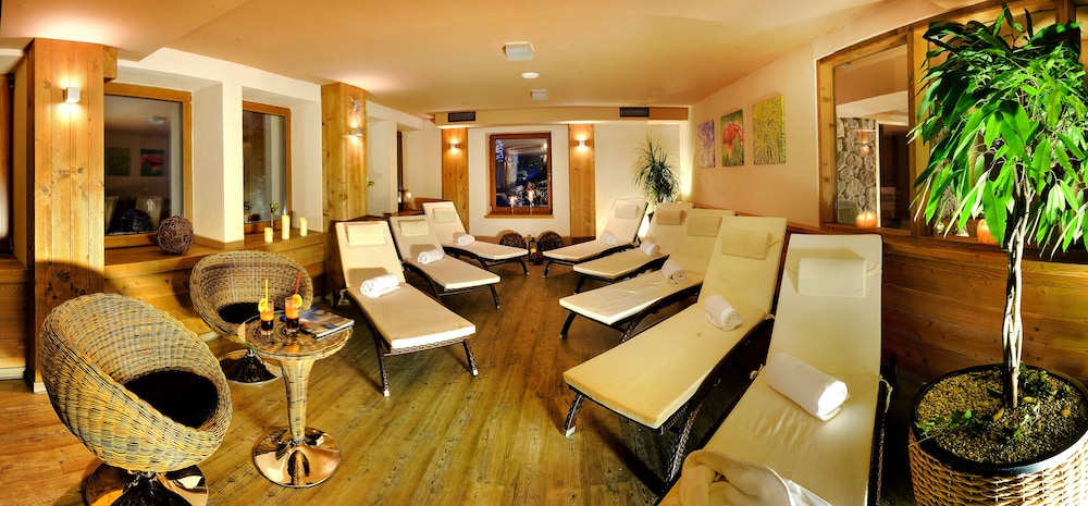 HOTEL FIS 25/35