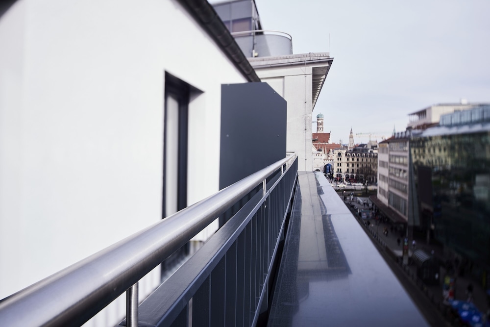 Design & Kunsthotel Munchen 3/41