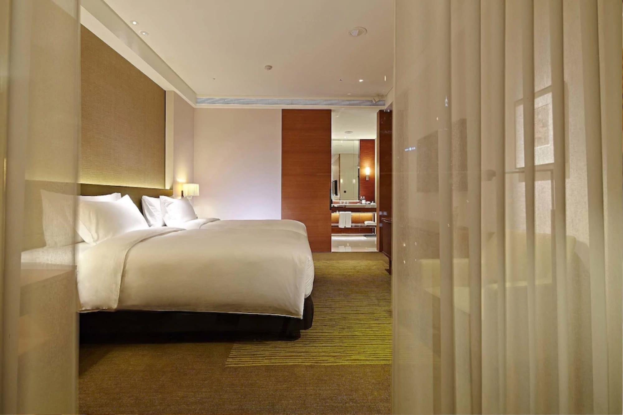 Executive, Suite, Multiple Beds