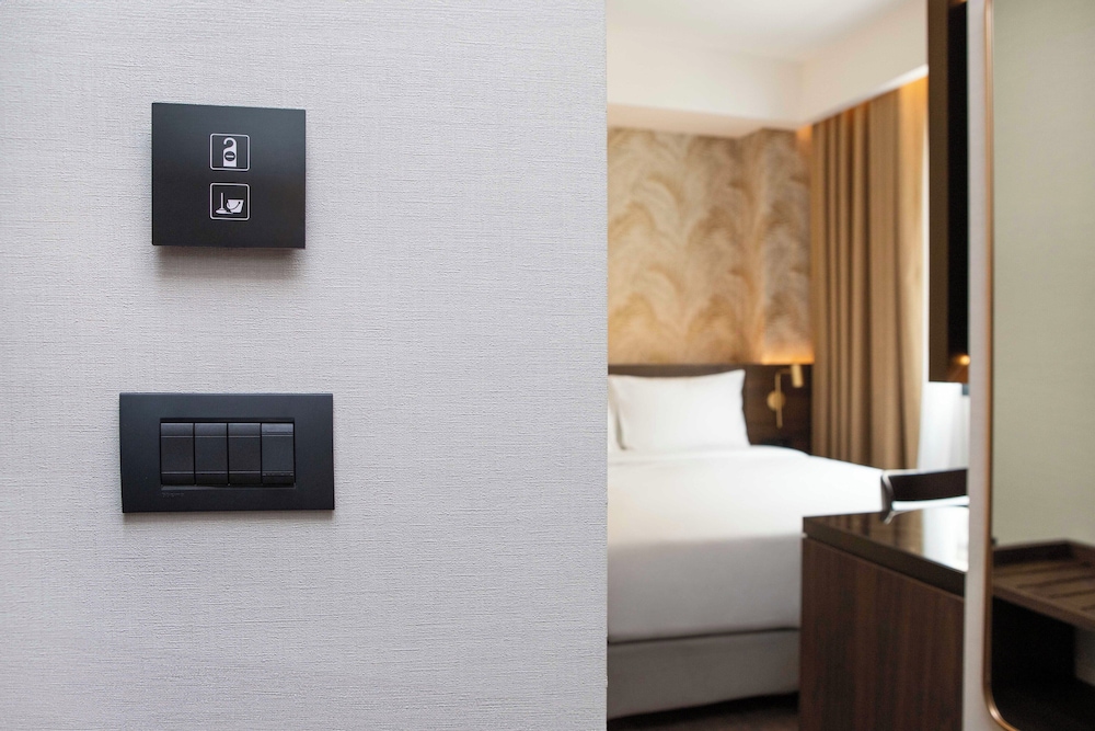 Luwian Athens Boutique Hotel 4/60