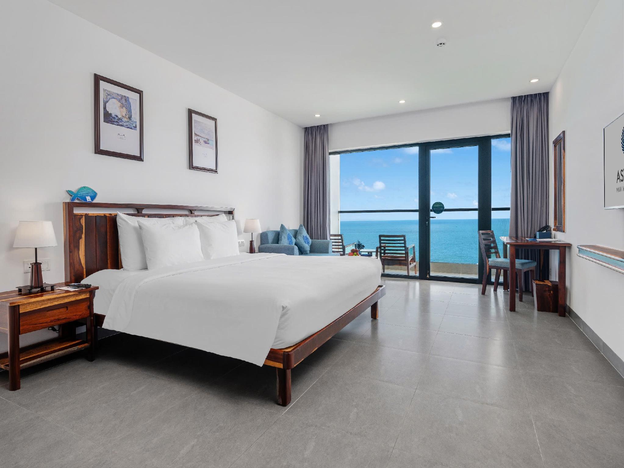 Senior, Deluxe, Double Bed