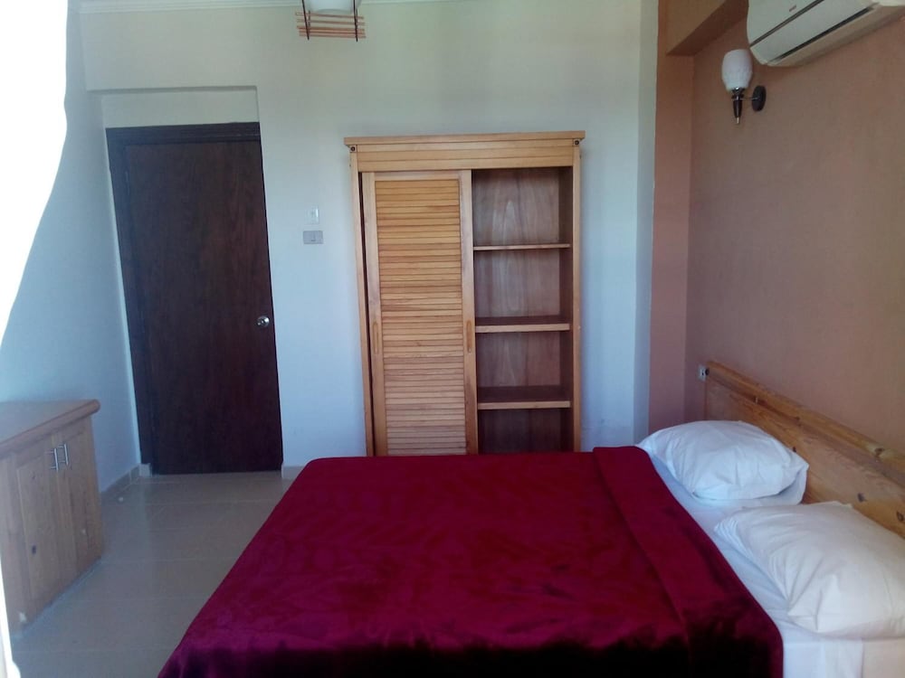 Dahab Hotel 12/50