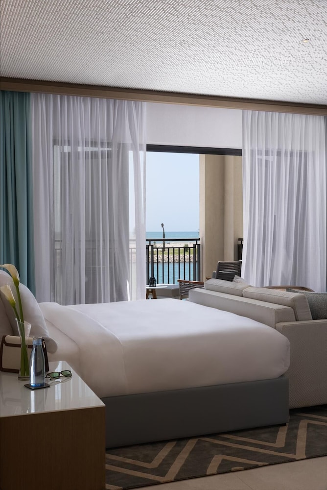 Arabian, Family Suite, Summer House, King Bed