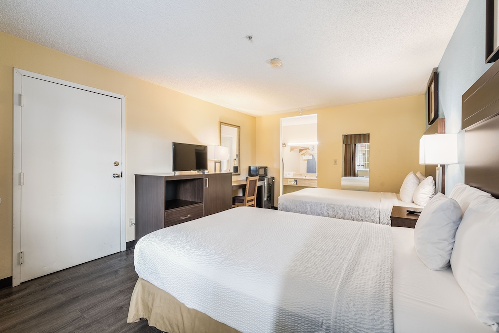 Days Inn by Wyndham Federal Way 13/40