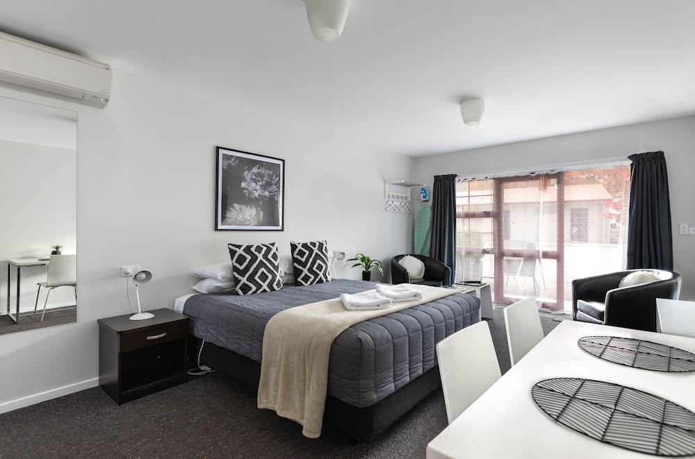 Arrowtown Motel Apartments 16/72