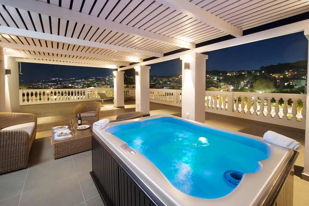 Aenos Hotel in KEFALONIA