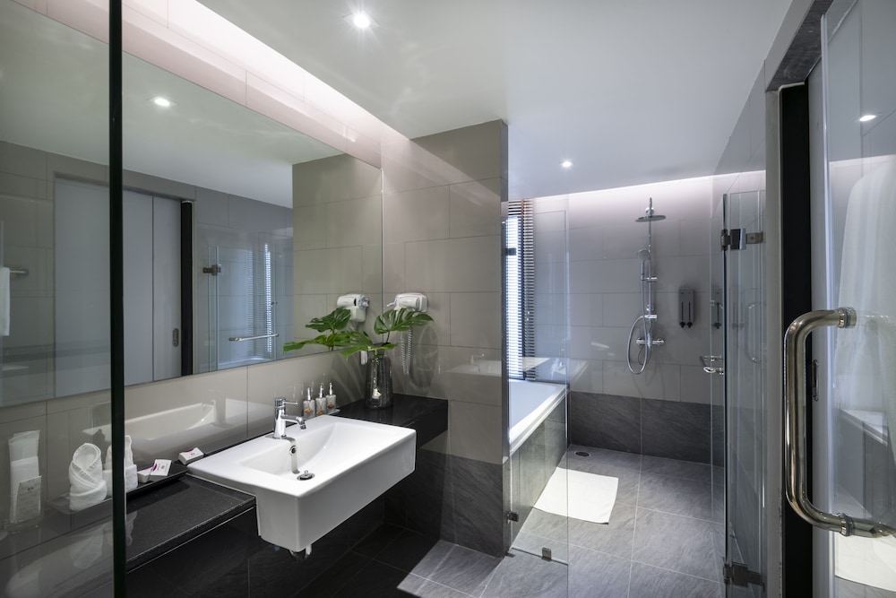 TK. Palace Hotel & Convention Bangkok 160/160