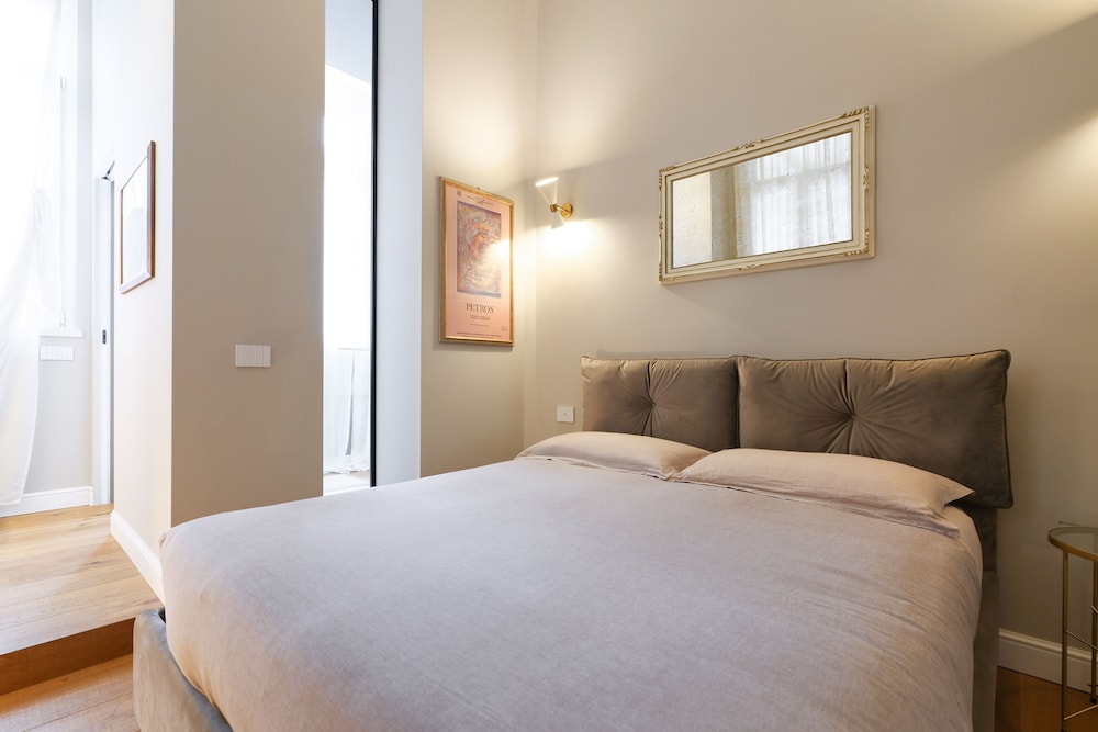 La Chambre Milano 27/66