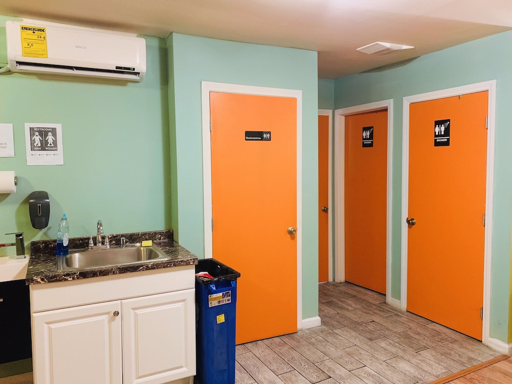 Melrose Hostel 6/48