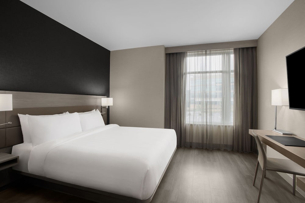 Room, King Bed, Accessible