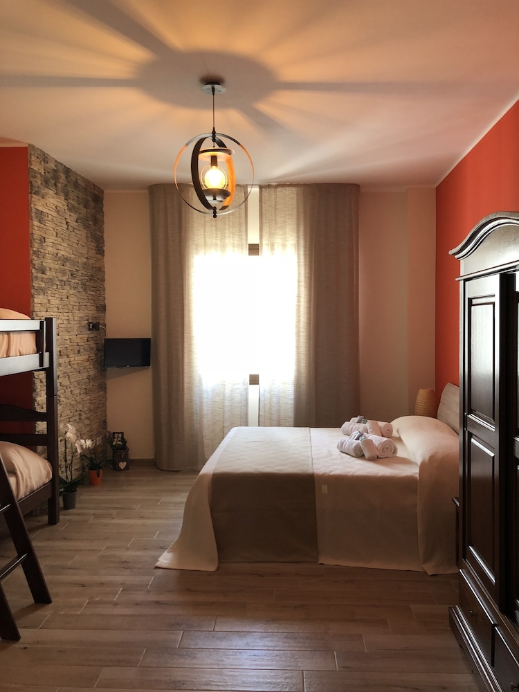 Isolabella B&B 9/45