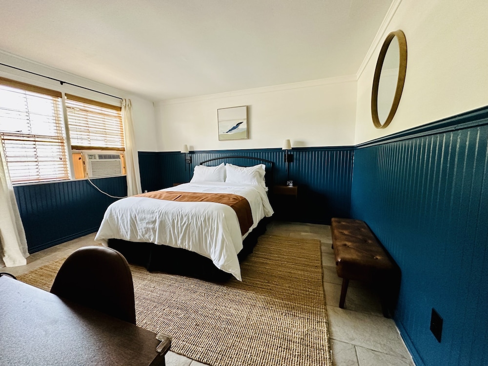 Budget Host East End Hotel In Riverhead 17/38