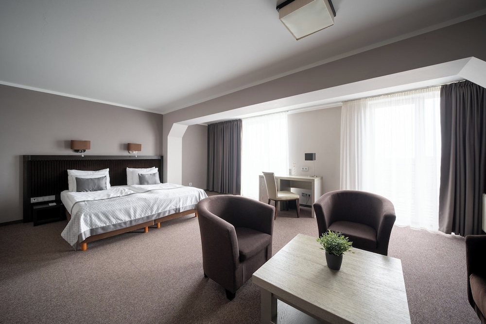 SUPERIOR, DOUBLE BED, KITCHENETTE