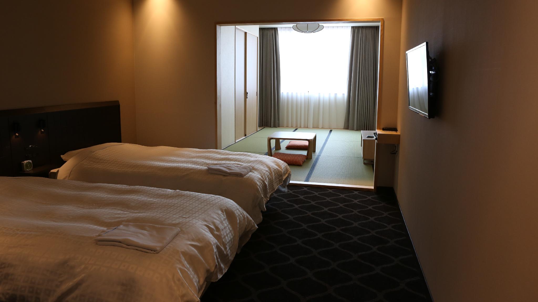Japanese Western, Twin Beds, Tatami