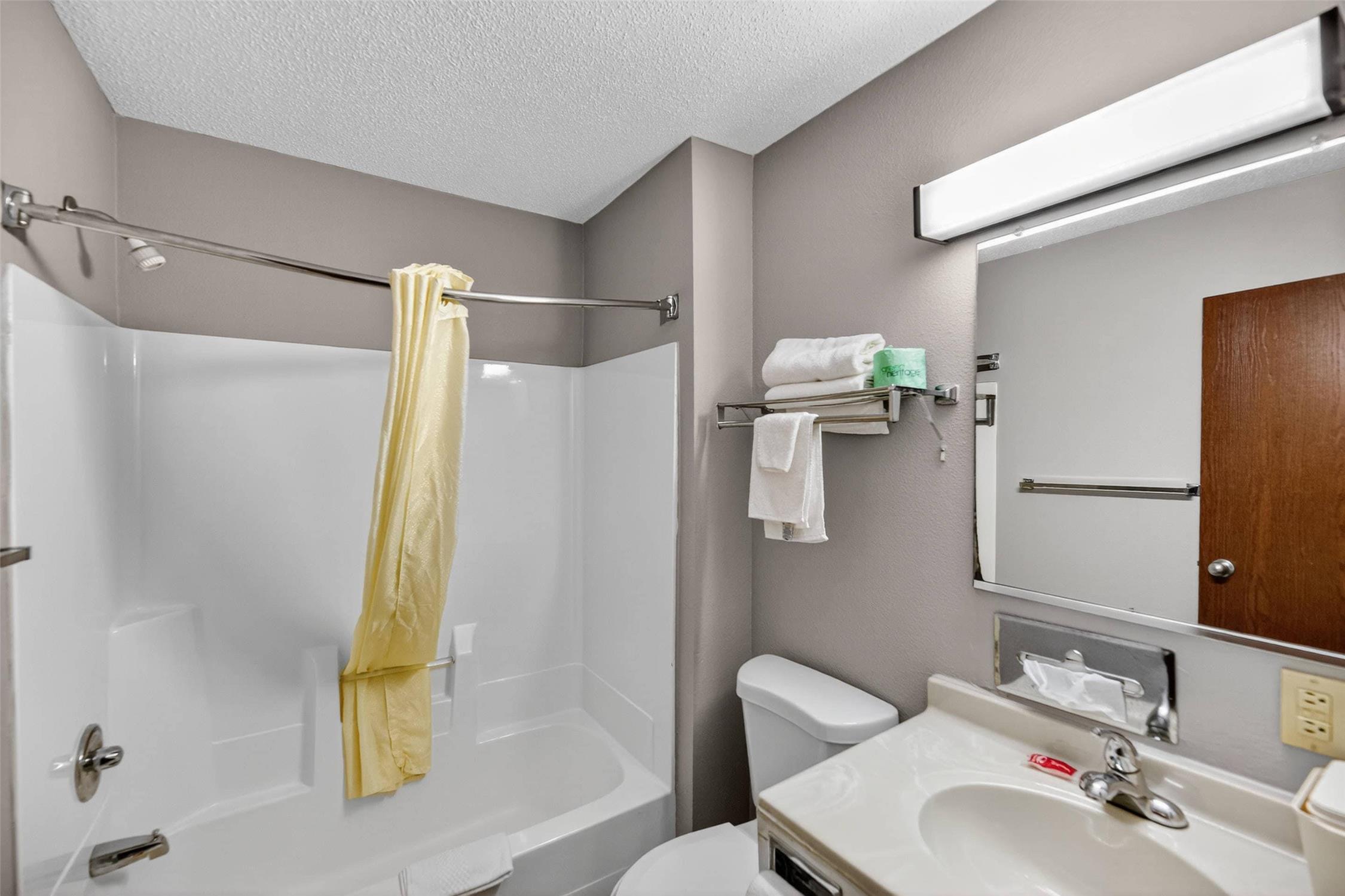 Econo Lodge Princeton 42/43