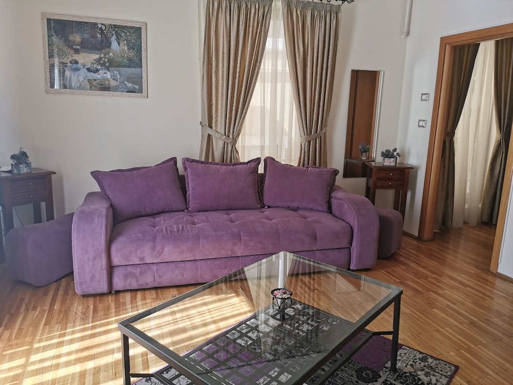 PRINCE RESIDENCE(FORMERLY VESUVIO PRICE RESIDENCE APARTHOTEL) 44/75