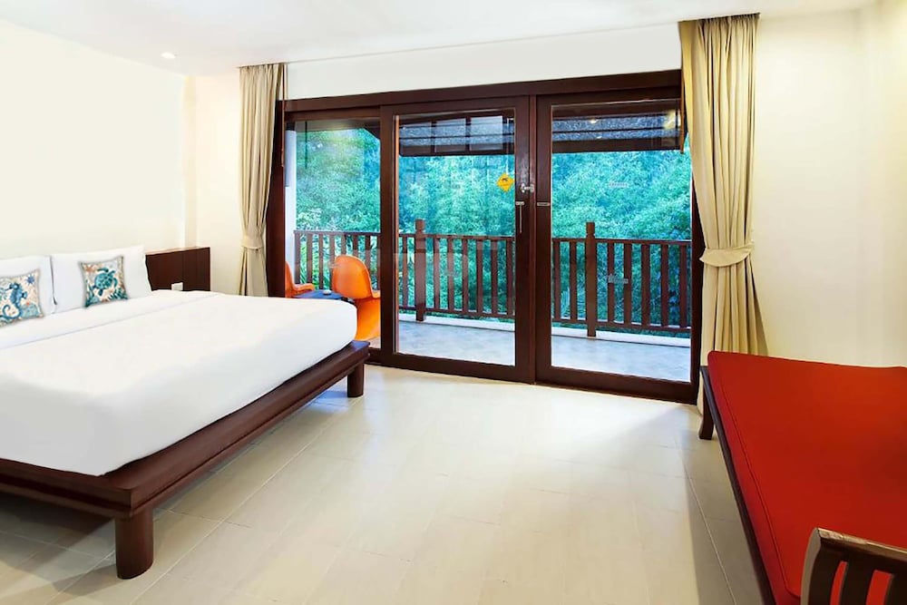 Occidental Bangtao Beach Resort 20/60