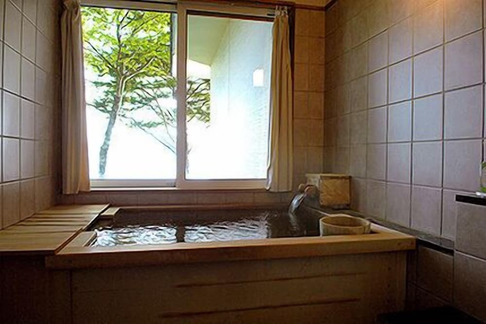 Lakeside Villa Suimeikaku 13/23
